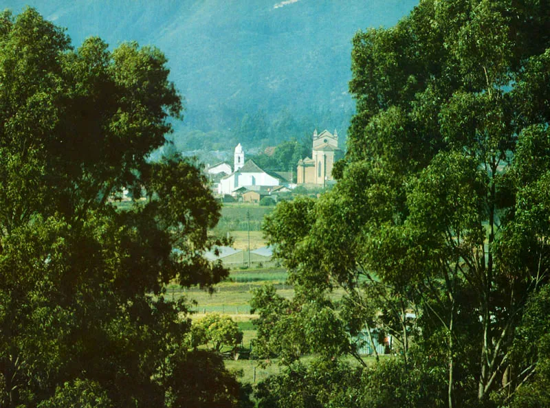 La iglesia y el templo antiguo de Tenjo.  Juan Ramn Giraldo Arciniegas