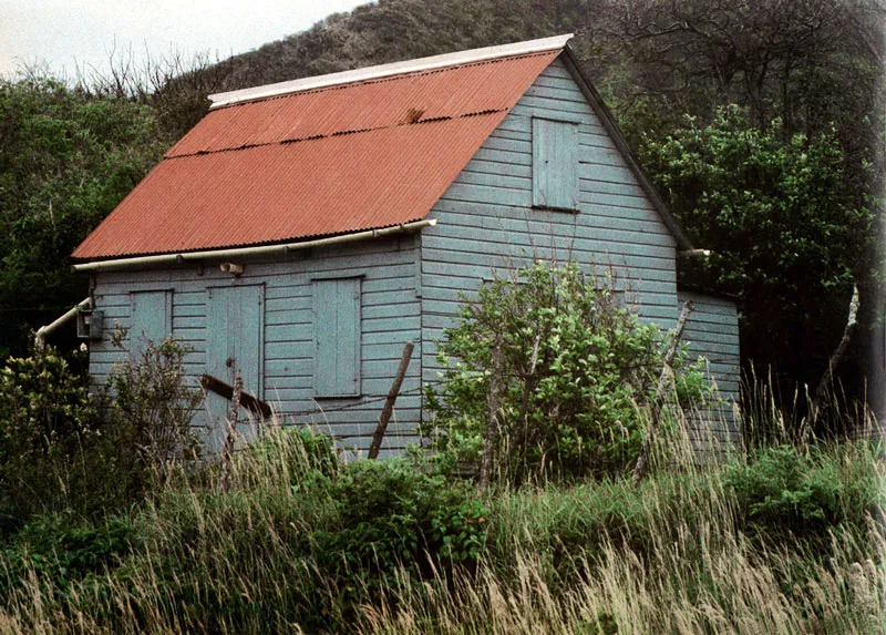 Providencia. Casita cerrada con tranca. Hernán Díaz