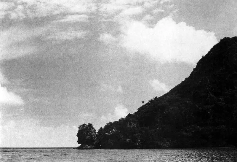 Santa Catalina. Perfil de la isla y Cabeza de Morgan. Hernán Díaz