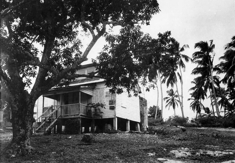 San Andrés. Casa en un patio centenario. Hernán Díaz