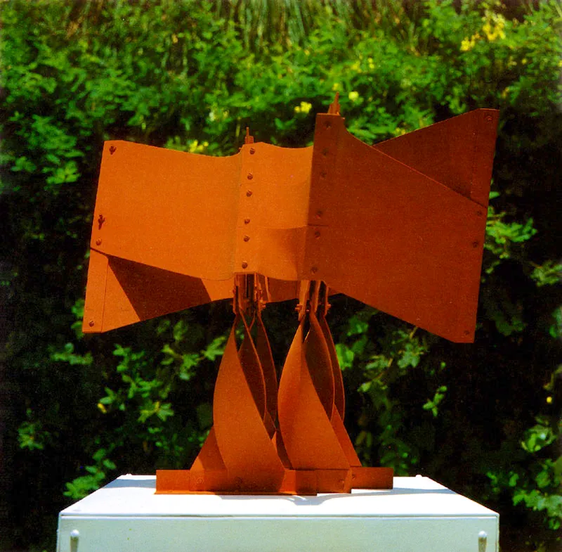 EDGAR NEGRET
Libélula. 1983.
Aluminio pintado. 62 x 53 x 60 cm.
Colección particular, Bogotá.