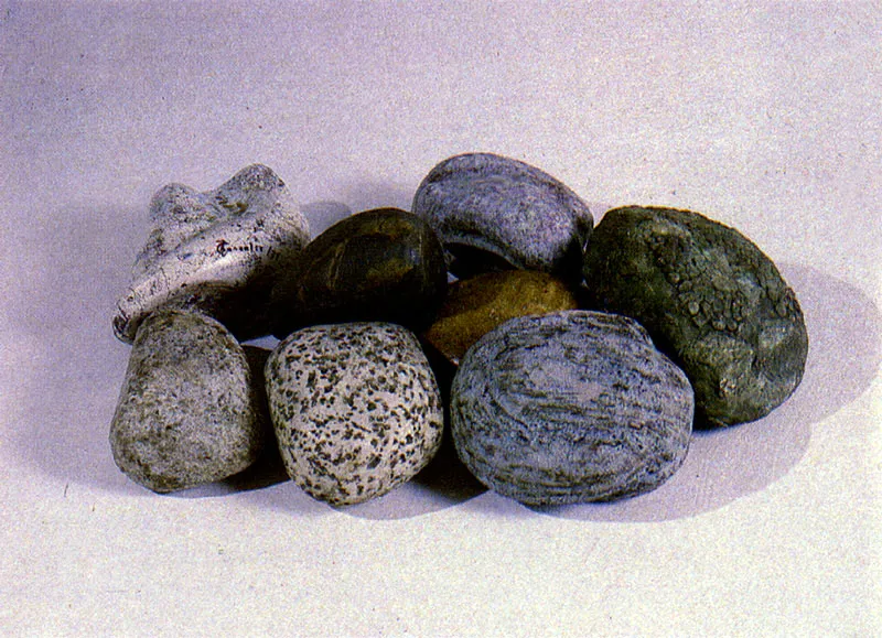 FABIO GONZALEZ
Piedras. 1978?81.
Cerámica y esmaltes. 9 piezas.
Colección Museo de Arte Moderno de Bogotá.