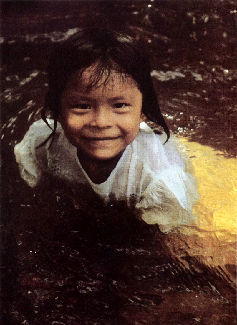 Niña mestiza de La Pedrera.