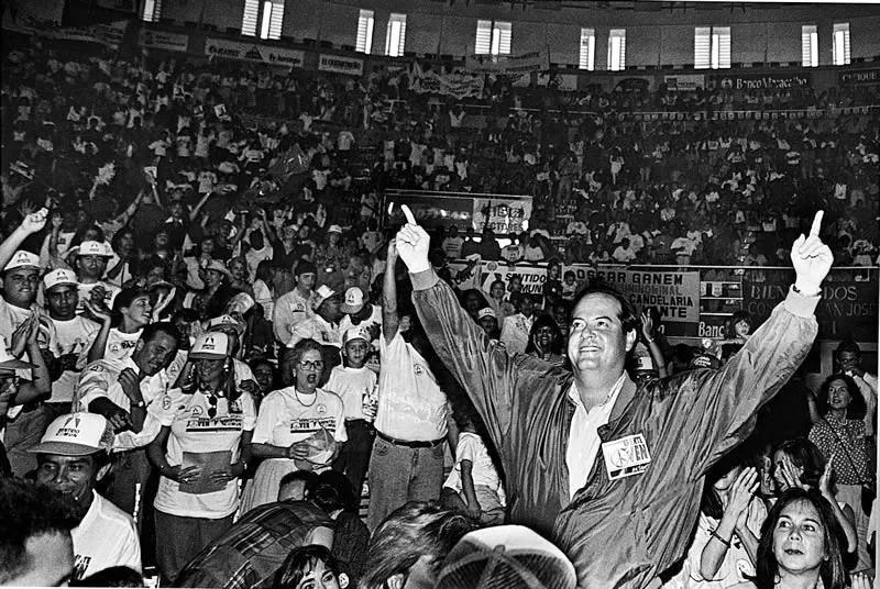 Oswaldo lvarez Paz, candidato presidencial del partido Copei (1993) 