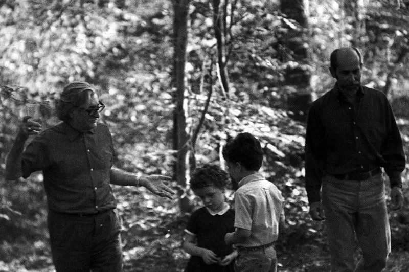 Con Roberto Burle Marx y los niños Rubin, New York, 1970.