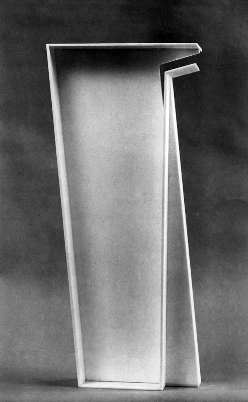 Torre.
Acrlico, 1968 - 1.15 X 0.43 X 0.43 mts.
Coleccin del Artista Charles Uht