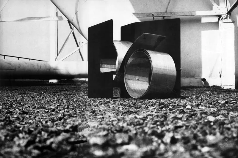 Recuerdo de Ro No. 3.
Hierro y aluminio, 1969 - 0.30 X 0.25 X 0.44 mts.
Coleccin del Artista Joel Witkins