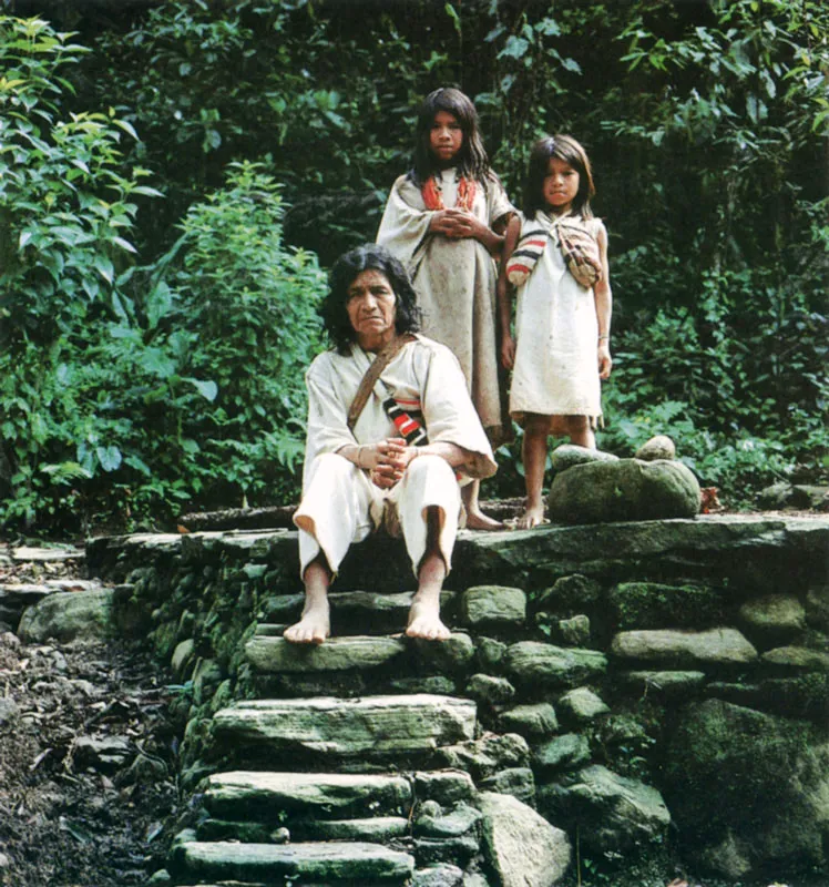 Familia Kogui en la Sierra Nevada de Santa Marta. 