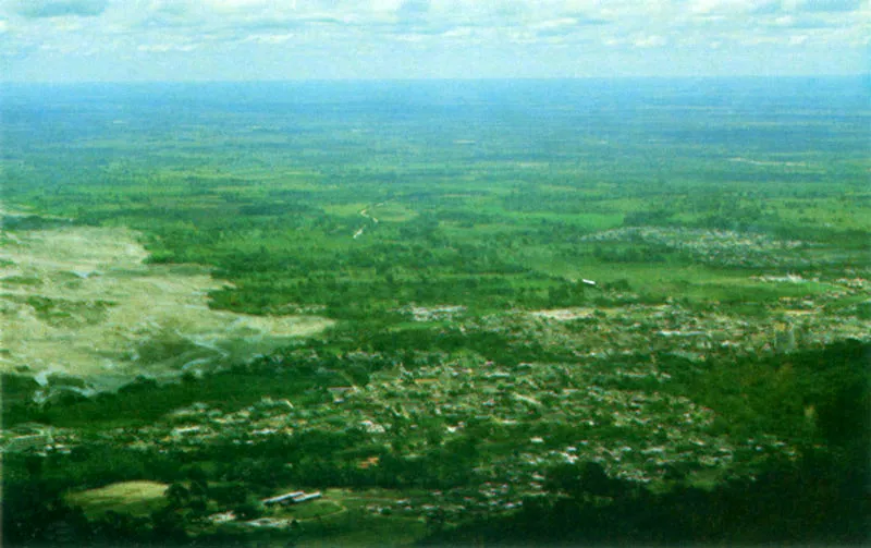 Pasto, Villavicencio y Barranquilla, cada uno frente al volcán Galeras, a los Llanos Orientales y al río Magdalena, respectivamente.