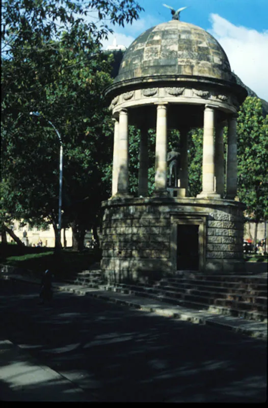 Parque de Los Periodistas, Templete de Bolvar. Diego Samper