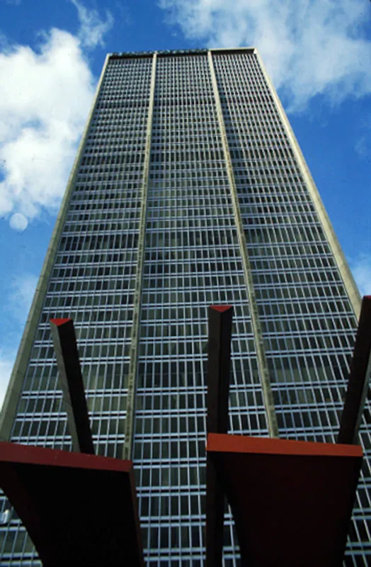 Edificio de Las Americas - Banco cafetero. Helmuth Dumfahrt