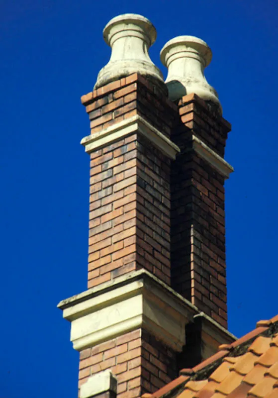 Chimenea, barrio de la Magdalena. Helmuth Dumfahrt