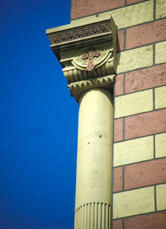 Detalle de cornisa, Iglesia de Las Nueves. Helmuth Dumfahrt