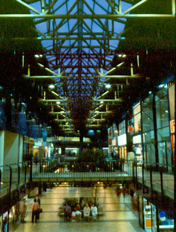 Centro comercial El Tunal. Leopoldo Ciganek