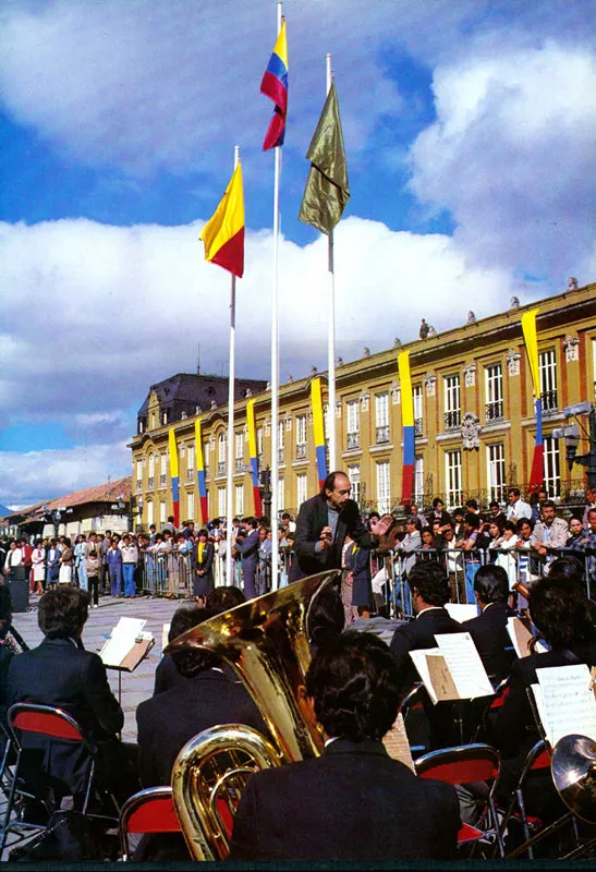 Concierto en la Plaza de Bolvar. Fabio Cardona