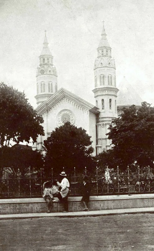 Primera Catedral hacia 1920. 