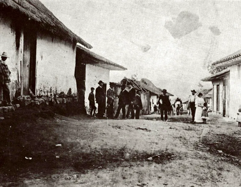 "La Cuchilla", antiguo barrio de tolerancia, actualmente Barrio Chipre. 