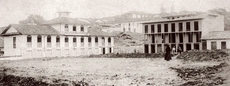 Antigua plaza de mercado, colegio de La Presentacin y casa de los Salazar.   