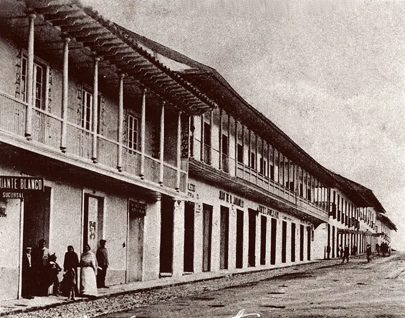 Casas de Pantalen Gonzlez, Juan de Dios Jaramillo y Alejandro Gutirrez a finales del siglo.  