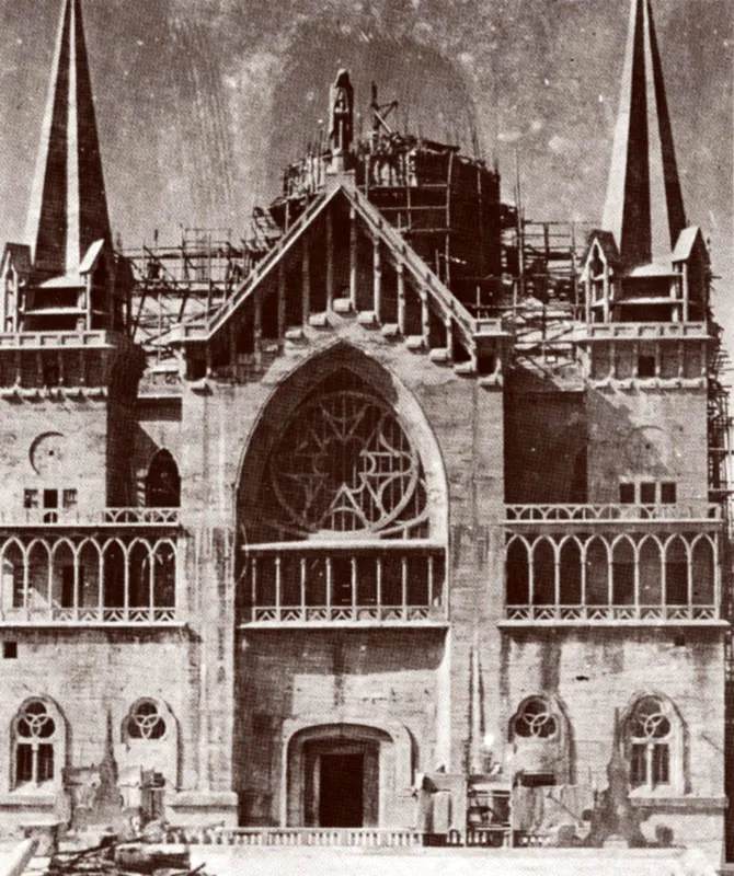 Construccin de la torre principal de la Catedral, hacia 1935. 