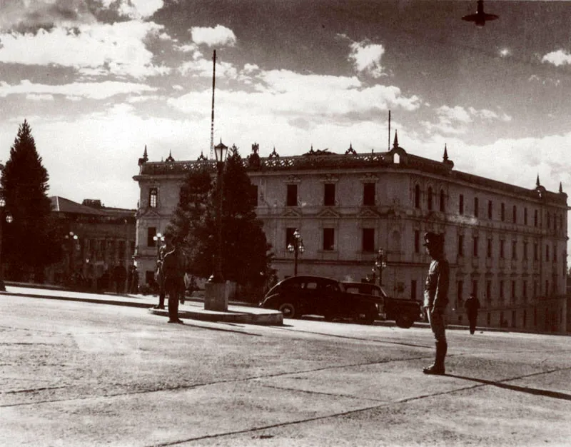 Plaza de Bolvar y Gobernacin. 