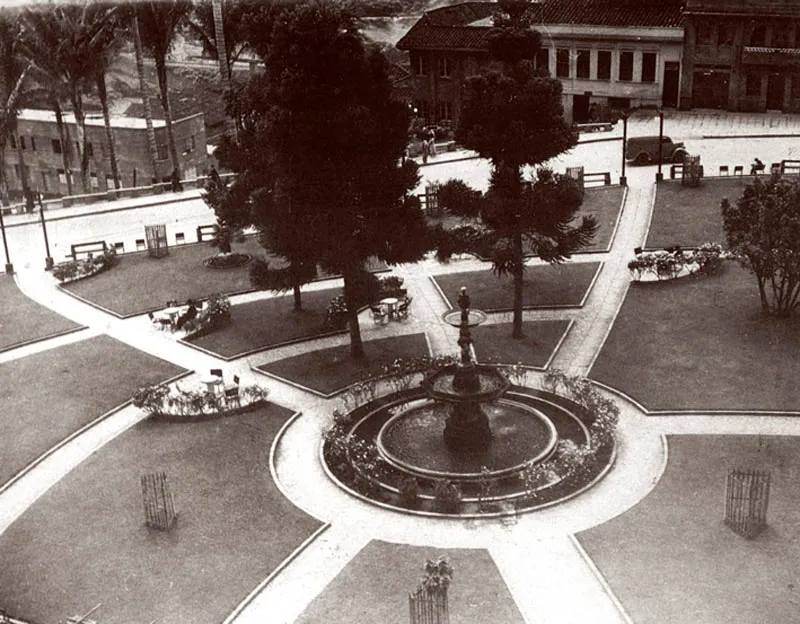 Plaza de Los Fundadores en 1951 