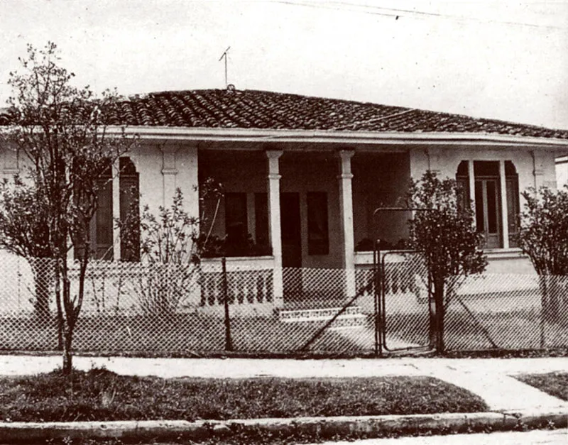 Casa en el barrio Versalles.  