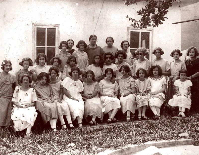 Grupo de alumnas de la Normal de Seoritas en 1928. 