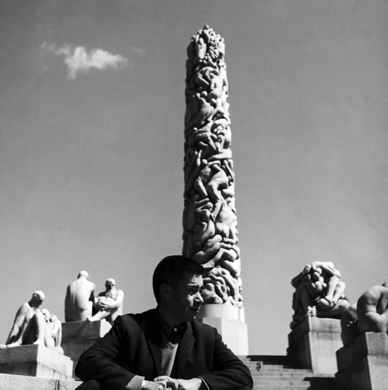En Oslo, Noruega, Parque Bighelam. 1967.