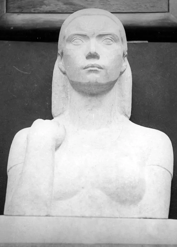 MUJER.  Talla en piedra directa. 1941. 