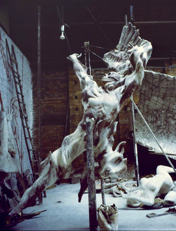 BARBA JACOB. Bronce y concreto. 1982 - 1983.