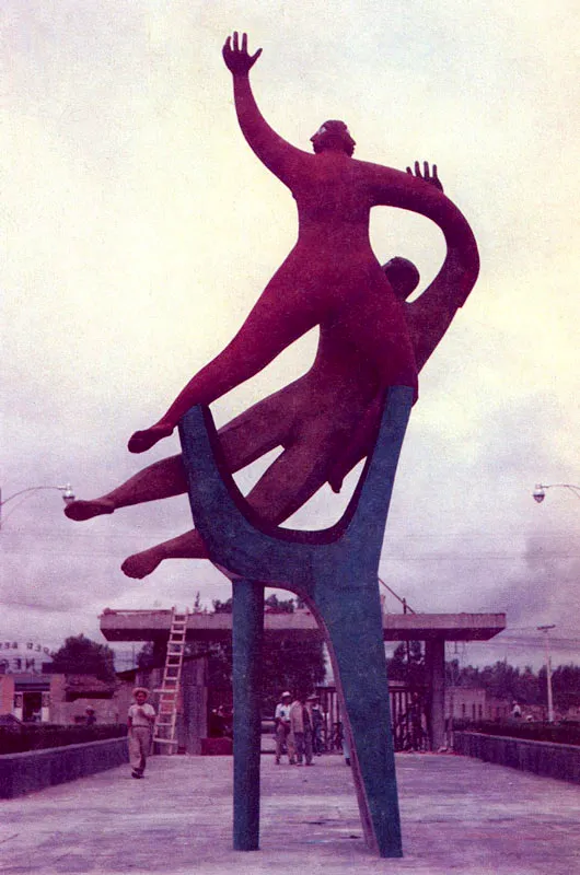 LA ENFERMEDAD Y LA SALUD. Concreto policroma. 1950 - 1952.