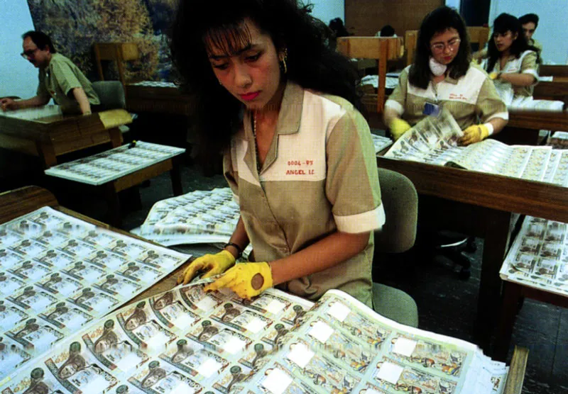 Emisión de billetes en el Banco de la República, Bogotá Jeremy Horner