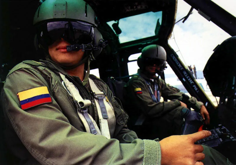 Pilotos de helicptero en el Aeropuerto de Guaymaral, Bogot Jeremy Horner