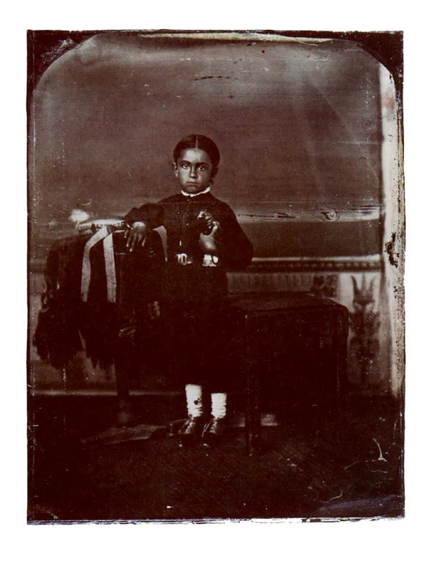 ANONIMO. Retrato de niño. 1865C. Ambrotipo. 10. 1 x 8.2 cm. Propiedad particular, Bogotá.