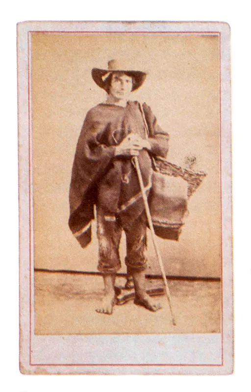ANONIMO Campesino Chiguano. 1870C. Copia en albúmina. 9.0 x 5.6 cm. Colección Academia Colombiano de Historia, Bogotá.