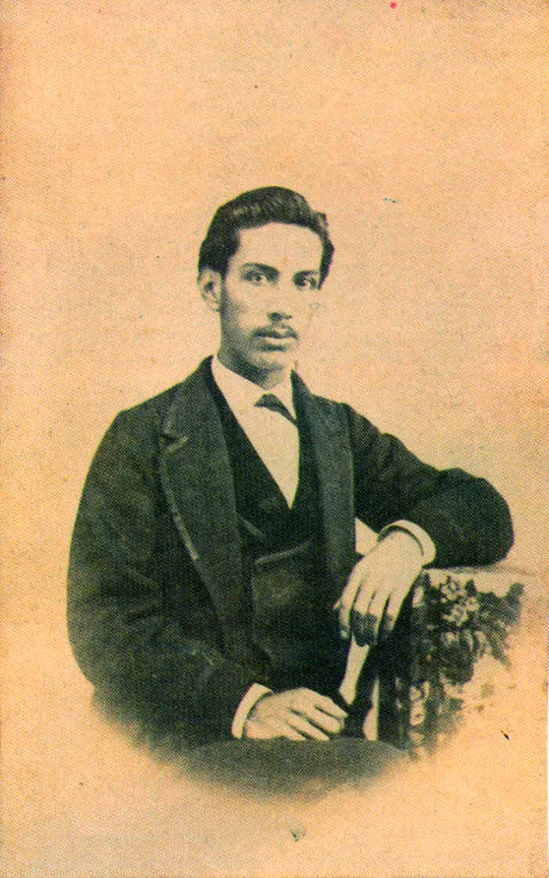LUIS GARCIA HEVIA. Retrato masculino. 1868c. copia en albúmina. 8.9 x 5.5 cm. Propiedad Antonio Castañeda Bogotá.