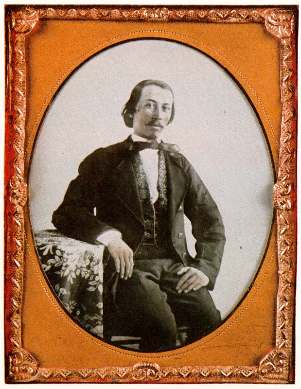 ANONIMO. Retrato masculino. 1862C. Ambrotipo. 10,8 X 8.3 cm. Propiedad David Muñoz Azuero, Bogotá.