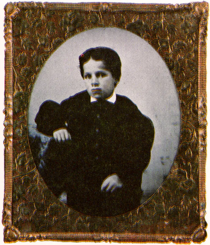 ANONIMO. Retrato de niño. 1865c. Ambrotipo. 6.4 x 5.2 cm. Propiedad particular, Bogotá.