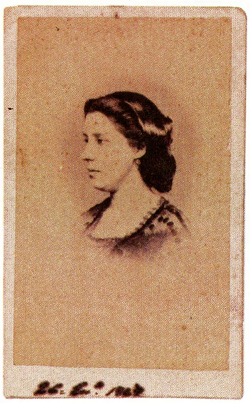 GABRIEL ROMAN POLANCO. Soledad Ramón. 1868. Cartagena. Copia en albúmina?gelatina. 9.0 x 5.5 cm. Propiedad Enrique Grau, Bogotá.
