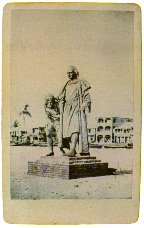 D. PAREDES. Estatua de Colón. Colón (Panamá) 1870c. Copia en albúmina. 8.5 x 5.5 cm. Propiedad particular, Bogotá.