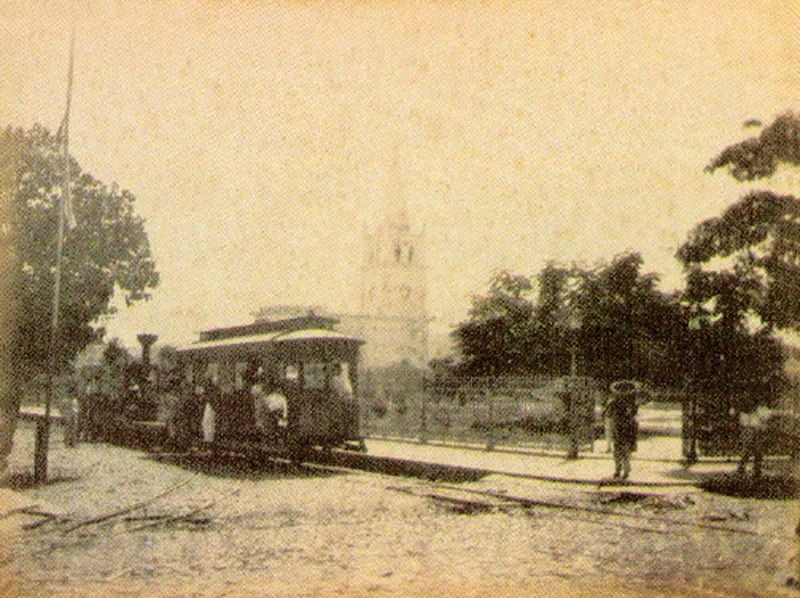 MARCO A. LAMUS.
Tranvías en Cúcuta. 1890c.
Copia en albúmina. 15 x 19.8 cm.
Propiedad Antonio García Herreros,
Cúcuta.