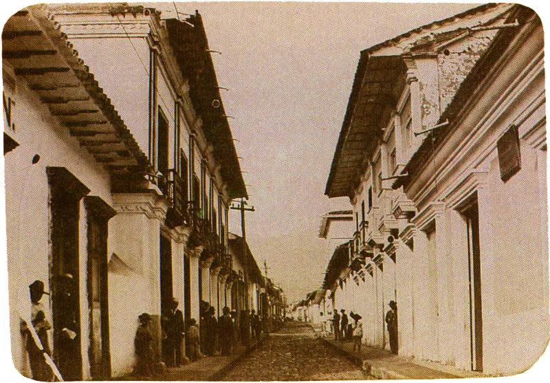 QUINTILIO GAVASSA. 
 Calle de Bucaramanga. 191 0c.
 Copia reciente de negativo nitrato.
 Propiedad particular, Bucaramanga. 