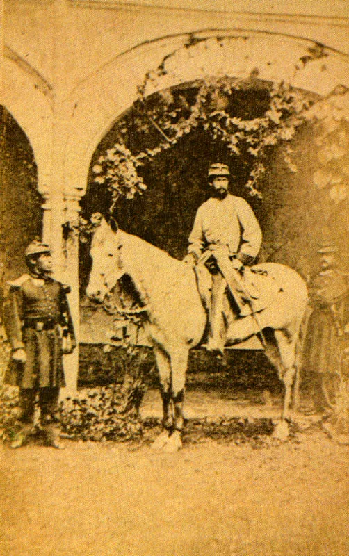 ANONIMO.
Militar de la guerra de 1876. 1876c.
Copia en albúmina. 8.6 x 5.3 cm. propiedad Margarita García de Ramírez,
Marinilla
