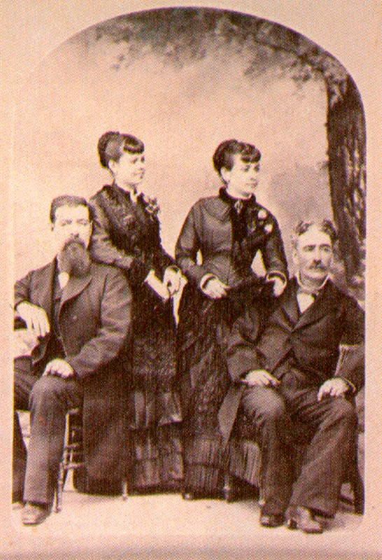 JESUS MARIA. GONZALEZ.
Atanasio Maldonado e hijos. Bogotá.
1885c. Copia en albúmina. 13.6 x 9.7 cm.
Propiedad particular, Bogotá.