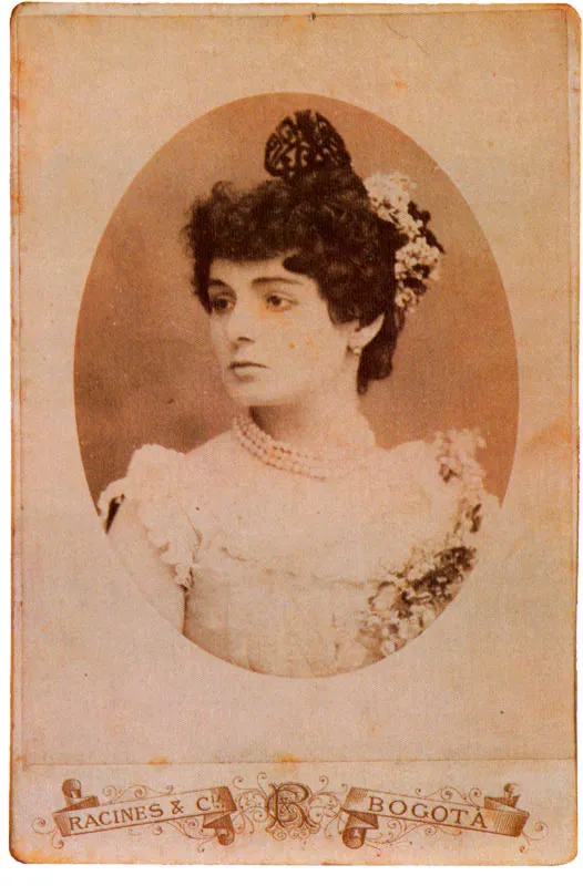 RACINES & CIA. Soledad de Luque. Bogotá. 1876. Copia en albúmina. 14.0 x 10.2 cm. Propiedad Francisco Norden, Bogotá.