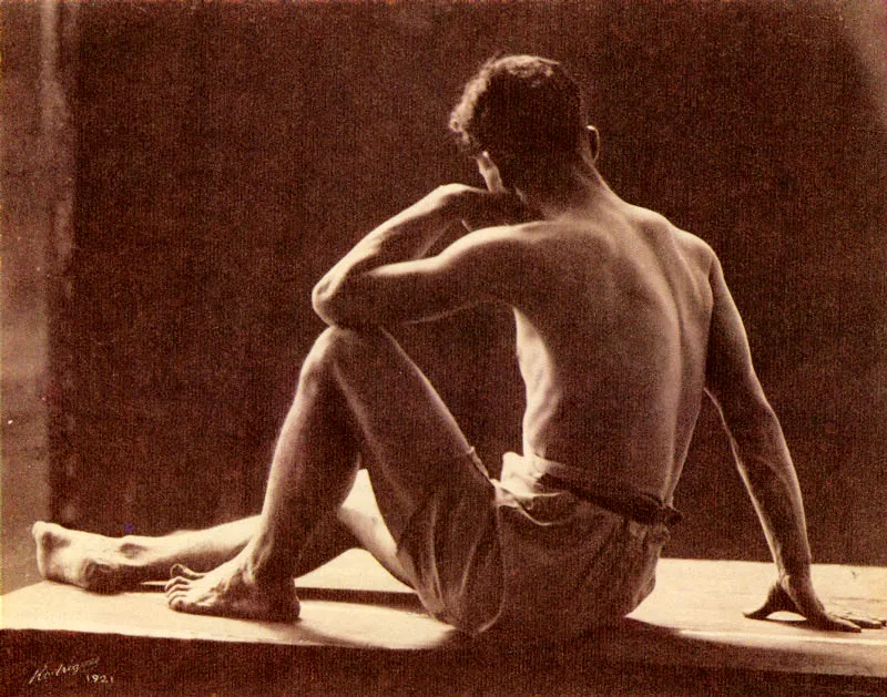 MELITON RODRIGUEZ. 
"El Vencido". Medelln. 1921.
Copia reciente de negativo gelatina vidrio.
25.0 x 19.8 cm.
Archivo Fotografa Rodrguez, Medelln.
 