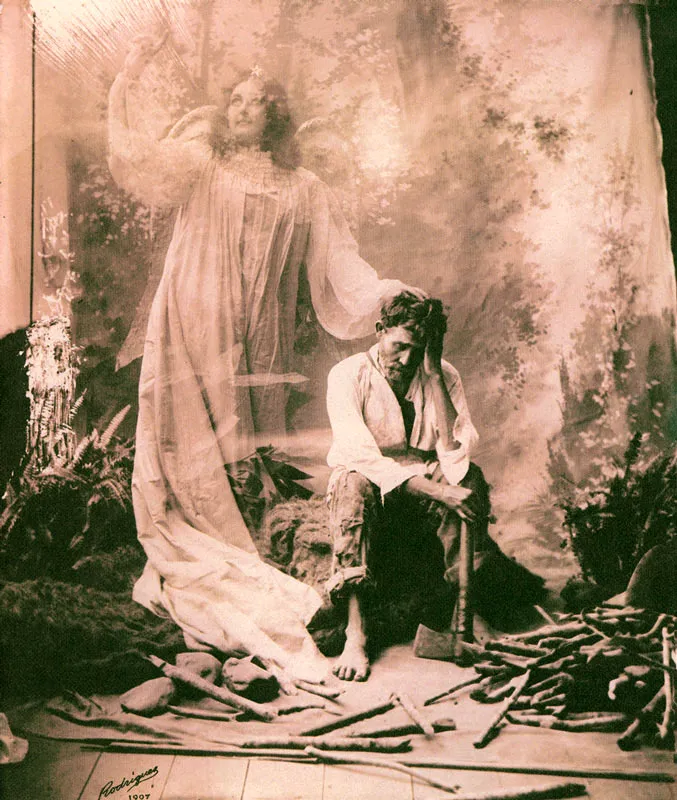 MELITON RODRIGUEZ. "El Angel de la Esperanza" Medellín. 1907. Copia reciente de negativo gelatina vidrio. 25.3 x 20.2 cm. Archivo Fotografía Rodríguez, Medellín.