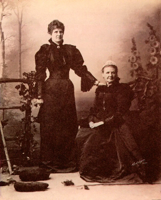 MELITON RODRIGUEZ.
Hermanas Canepa. Medellín. 1895.
Copia reciente de negativo gelatina vidrio.
25.3 x 20.1 cm.
Archivo Fotografía Rodríguez, Medellín.