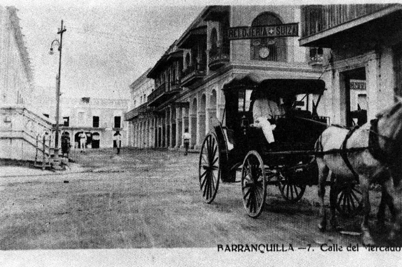 RAMON VINYES. Calle del mercado.
Barranquilla. 1920c. Copia en
gelatina.10.0 x 15.4 cm. Propiedad Alvaro Medina, París.